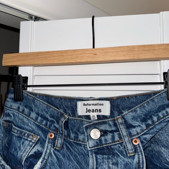 Reformation ‘Iggy Super Wide Leg Slouch Jeans’ in Juno - Picture 5 of 10